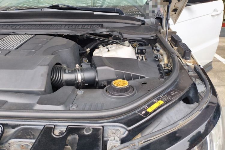 Used Land Rover Range Sport 2015 3.0 SC V6 HSE Engine Bay Left