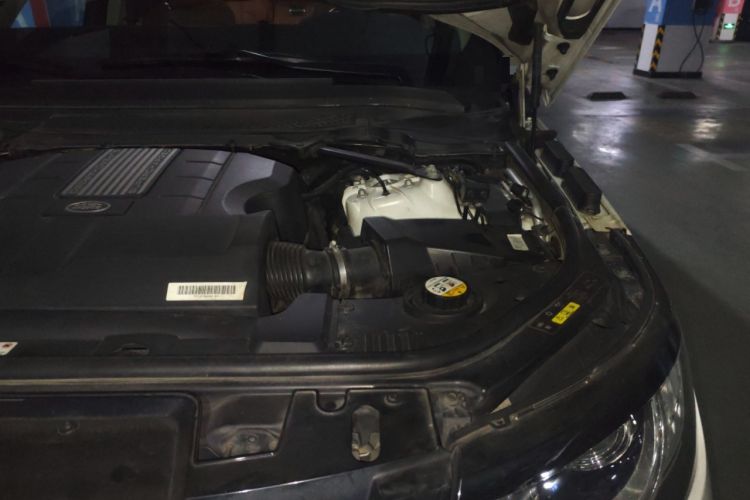 Used Land Rover Range Sport 2015 3.0 SC V6 HSE DYNAMIC Engine Bay Left