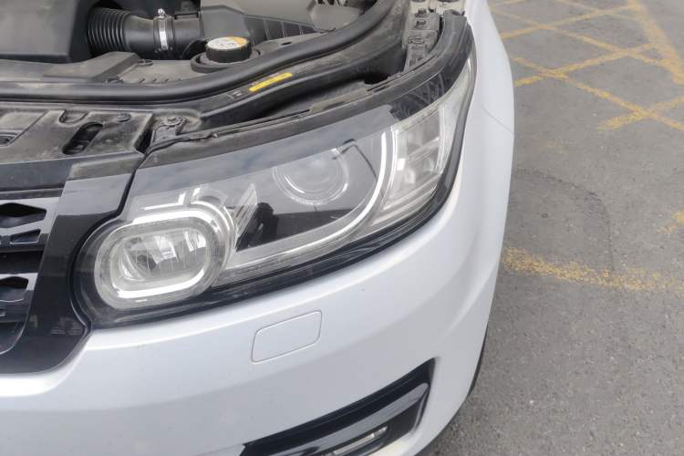 Used Land Rover Range Sport 2015 3.0 SC V6 HSE DYNAMIC Engine Bay Left