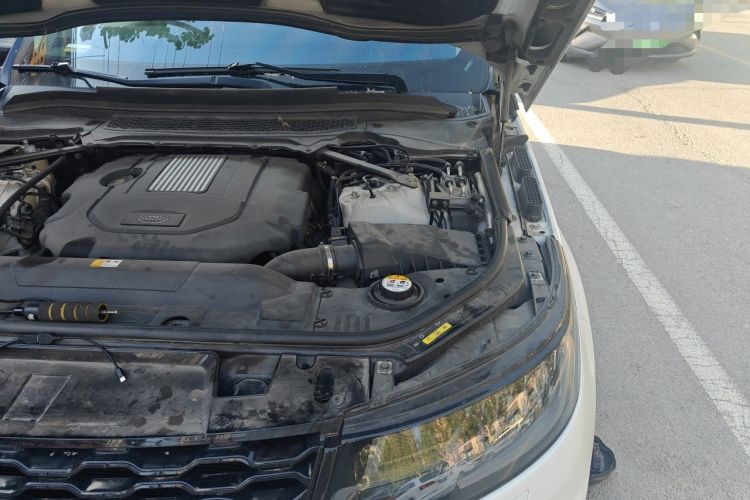 Used Land Rover Range Sport 2015 3.0 SDV6 HSE Engine Bay Left