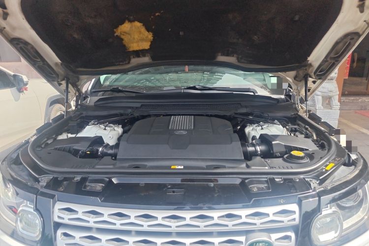 Used Land Rover Range Sport 2015 3.0 SC V6 HSE Engine Bay