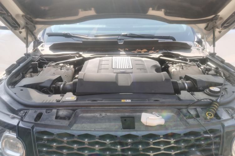 Used Land Rover Range Sport 2015 3.0 SC V6 HSE Engine Bay
