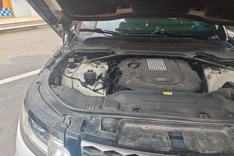 Used Land Rover Range Sport  Engine Bay Right