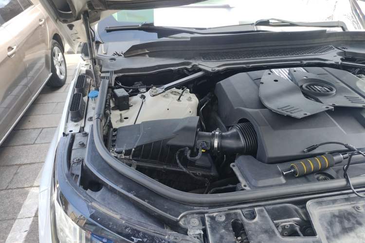 Used Land Rover Range Sport 2015 3.0 SC V6 HSE DYNAMIC Engine Bay Right