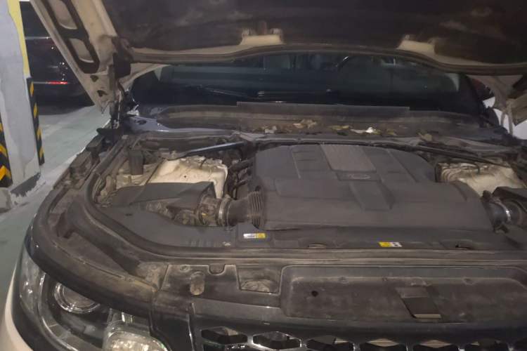 Used Land Rover Range Sport 2015 3.0 SC V6 HSE DYNAMIC Engine Bay Right