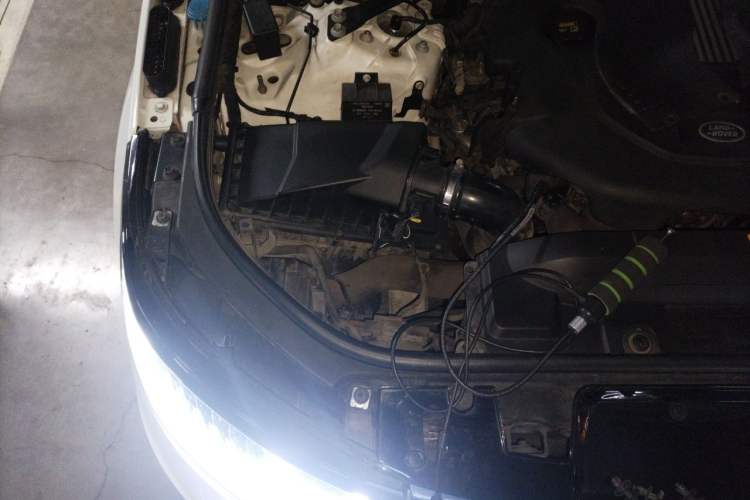 Used Land Rover Range Sport 2015 3.0 SDV6 HSE DYNAMIC Engine Bay Right