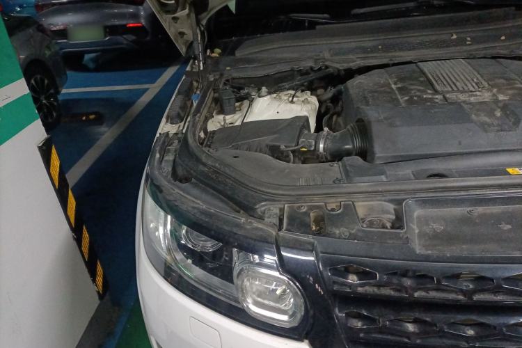 Used Land Rover Range Sport 2015 3.0 SC V6 HSE Engine Bay Right