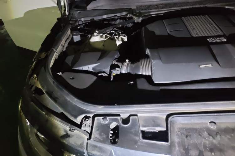 Used Land Rover Range Sport  Engine Bay Right