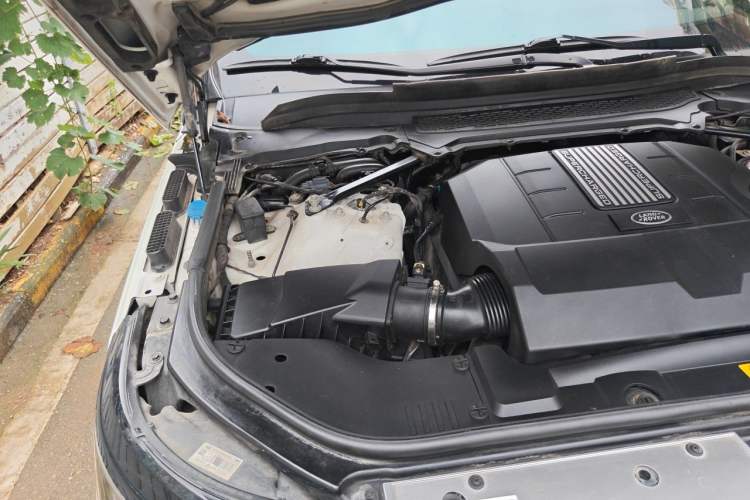 Used Land Rover Range Sport  Engine Bay Right