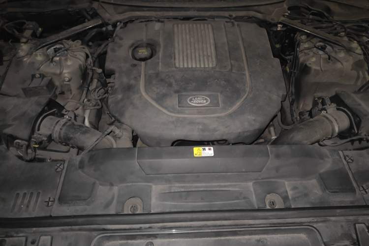 Used Land Rover Range Sport 2015 3.0 SDV6 HSE DYNAMIC Engine Bay