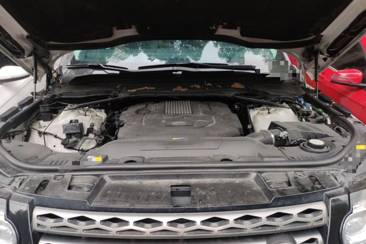 Used Land Rover Range Sport  Engine Bay