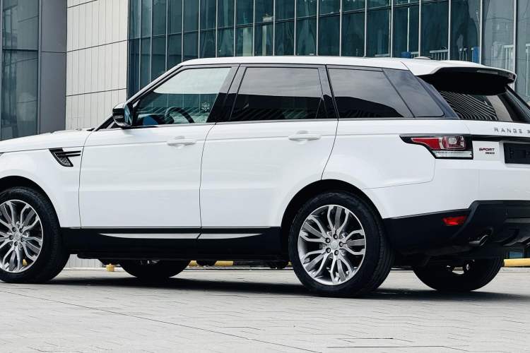 Used Land Rover Range Sport 2015 3.0 SC V6 HSE DYNAMIC Exterior 2