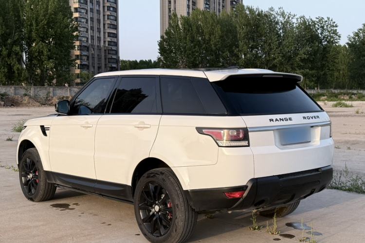 Used Land Rover Range Sport 2015 3.0 SDV6 HSE Exterior 4