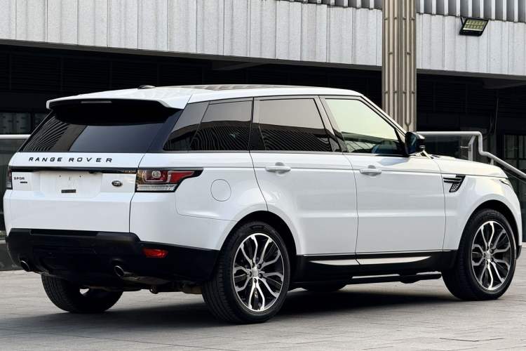 Used Land Rover Range Sport 2015 3.0 SC V6 HSE DYNAMIC Exterior 4