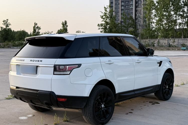 Used Land Rover Range Sport 2015 3.0 SDV6 HSE Exterior 6