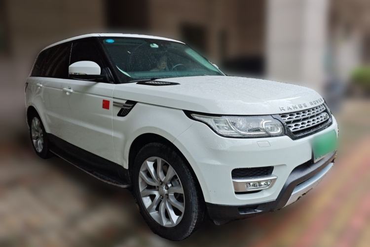 Used Land Rover Range Sport 2015 3.0 SC V6 HSE Front Right 45 Deg
