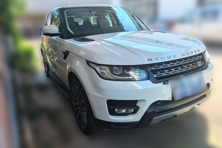 Used Land Rover Range Sport  Front Right 45 Deg