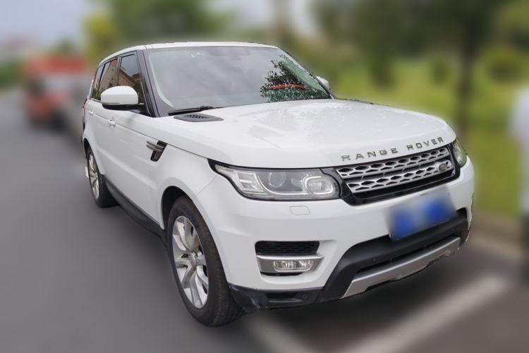 Used Land Rover Range Sport 2015 3.0 SC V6 HSE Front Right 45 Deg