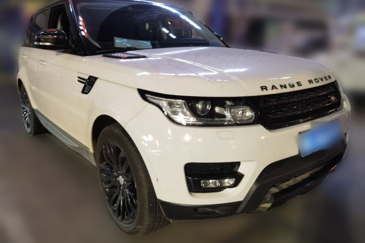Used Land Rover Range Sport 2015 3.0 SC V6 HSE DYNAMIC Front Right 45 Deg