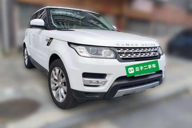 Used Land Rover Range Sport 2015 3.0 SC V6 HSE Front Right 45 Deg