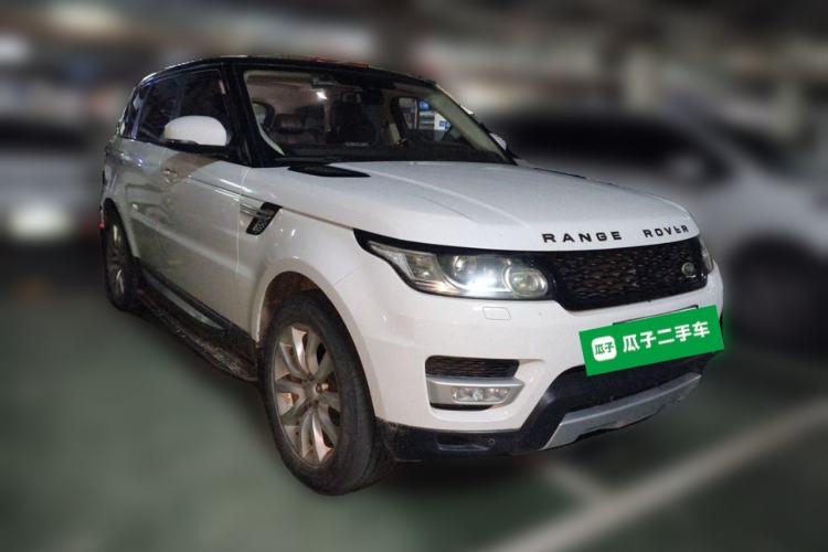 Used Land Rover Range Sport 2015 3.0 SDV6 HSE Front Right 45 Deg
