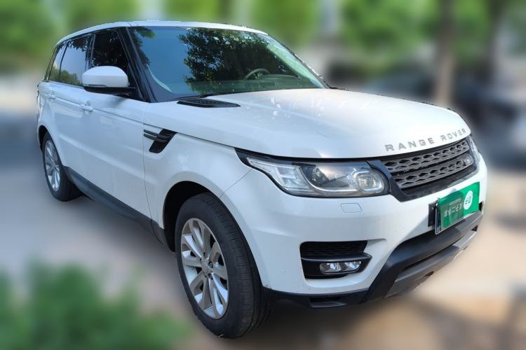 Used Land Rover Range Sport 2015 3.0 SDV6 HSE Front Right 45 Deg