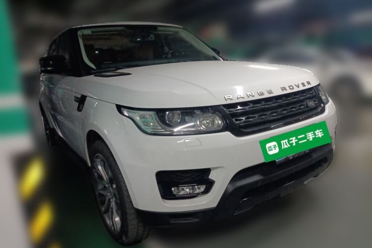 Used Land Rover Range Sport 2015 3.0 SC V6 HSE Front Right 45 Deg