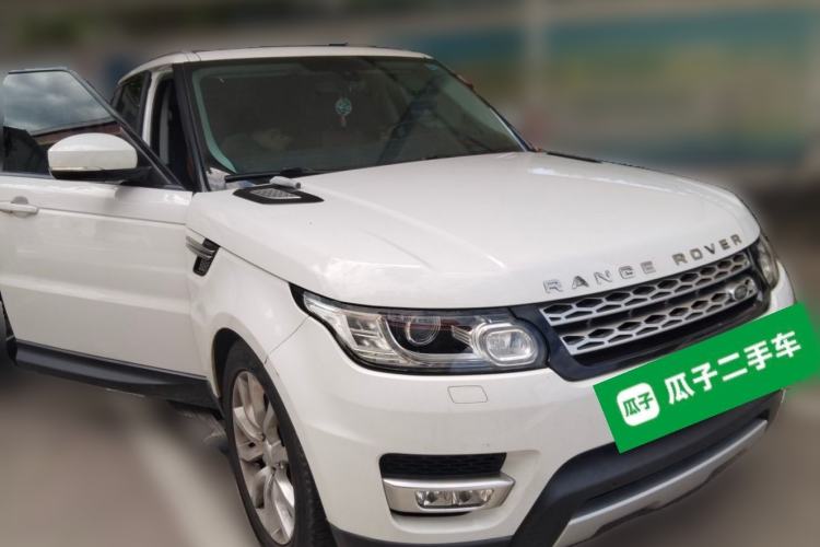 Used Land Rover Range Sport 2015 3.0 SC V6 HSE Front Right 45 Deg