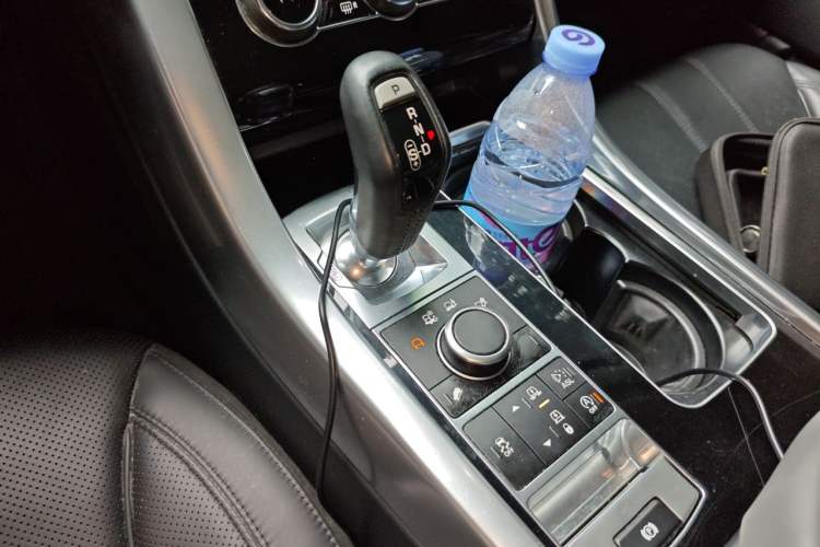 Used Land Rover Range Sport 2015 3.0 SC V6 HSE Gear Lever