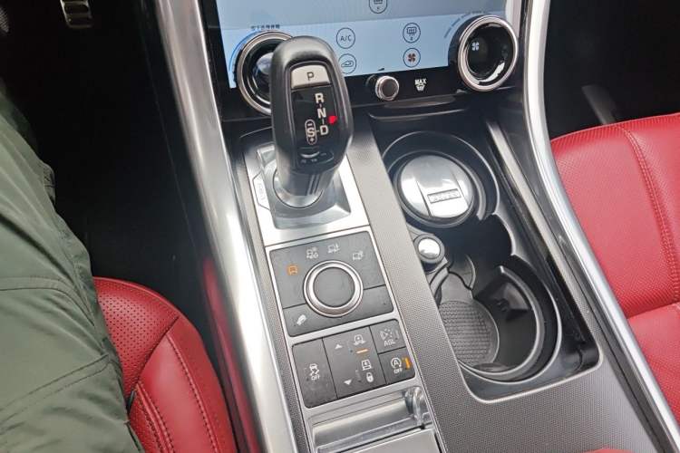 Used Land Rover Range Sport 2015 3.0 SC V6 HSE DYNAMIC Gear Lever