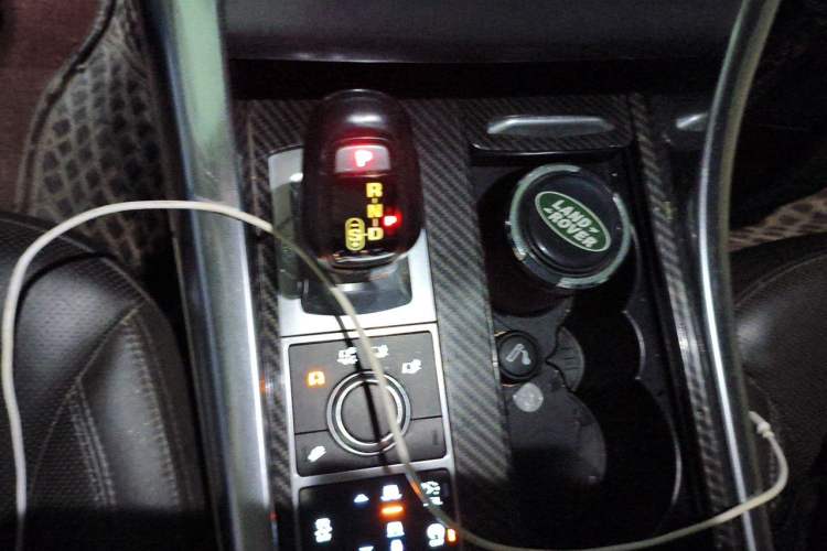 Used Land Rover Range Sport 2015 3.0 SDV6 HSE Gear Lever
