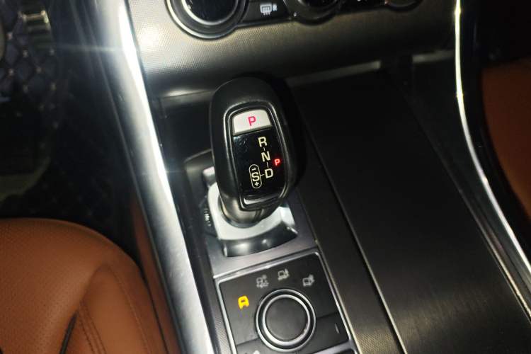 Used Land Rover Range Sport 2015 3.0 SC V6 HSE DYNAMIC Gear Lever