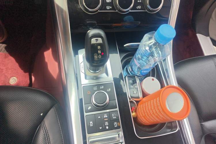 Used Land Rover Range Sport 2015 3.0 SC V6 HSE Gear Lever