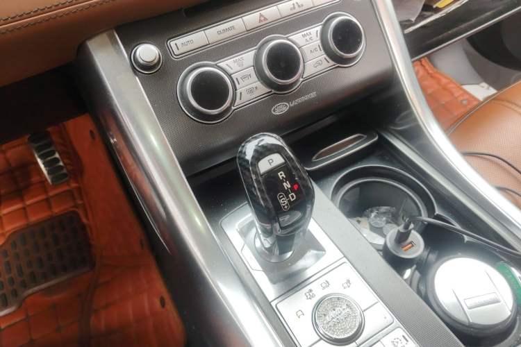Used Land Rover Range Sport 2015 3.0 SC V6 HSE DYNAMIC Gear Lever