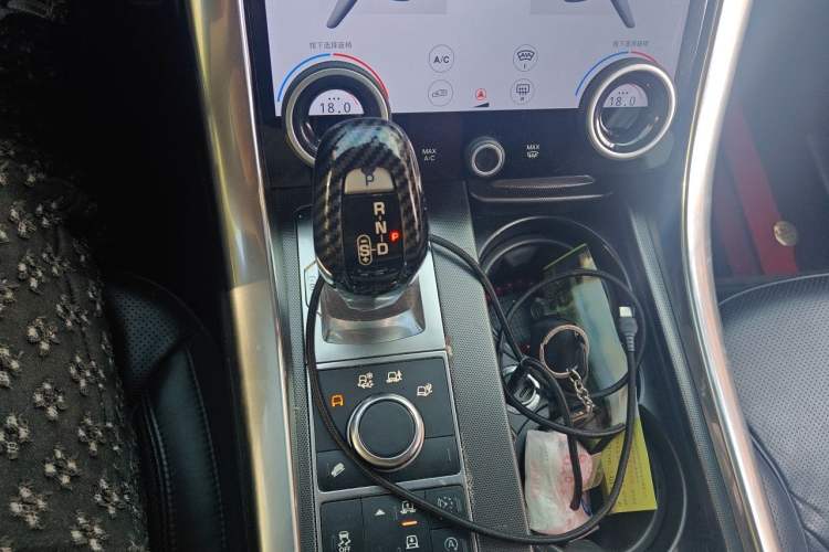 Used Land Rover Range Sport 2015 3.0 SDV6 HSE Gear Lever