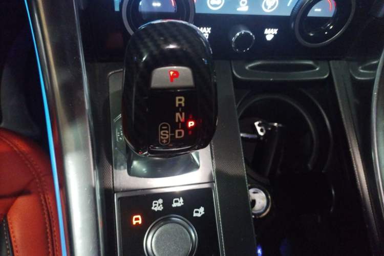 Used Land Rover Range Sport 2015 3.0 SDV6 HSE DYNAMIC Gear Lever