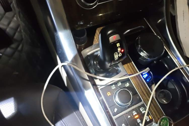 Used Land Rover Range Sport  Gear Lever