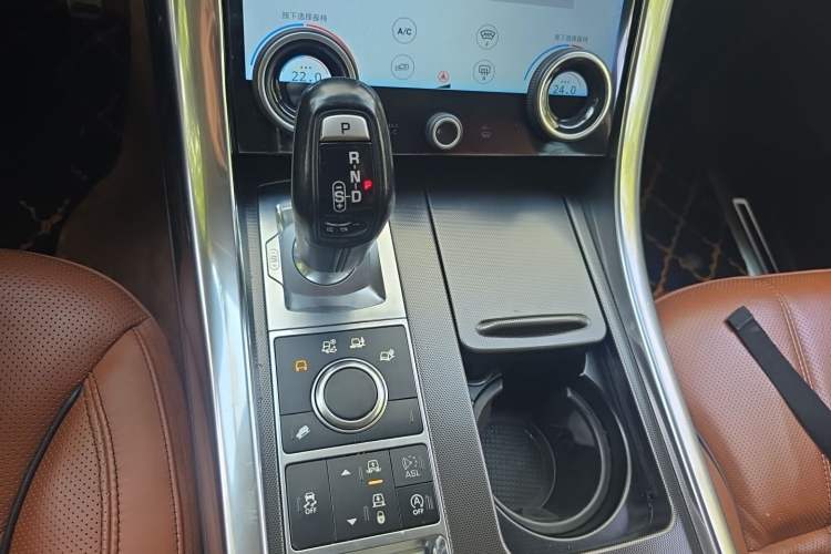 Used Land Rover Range Sport 2015 3.0 SC V6 HSE DYNAMIC Gear Lever