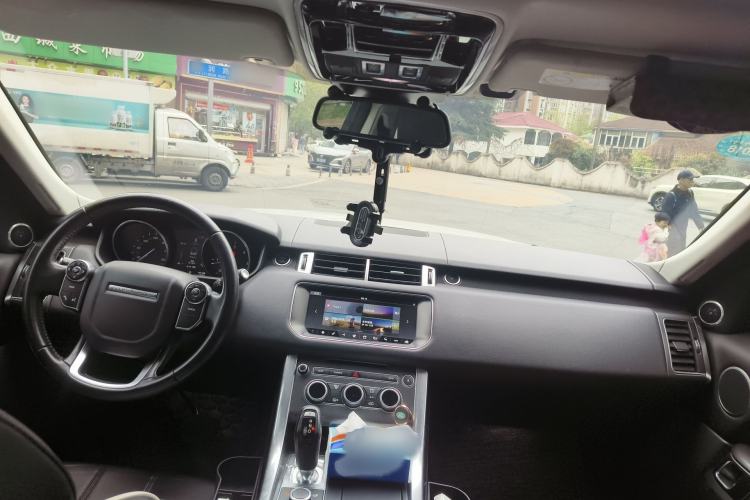 Used Land Rover Range Sport 2015 3.0 SDV6 HSE Interior 2
