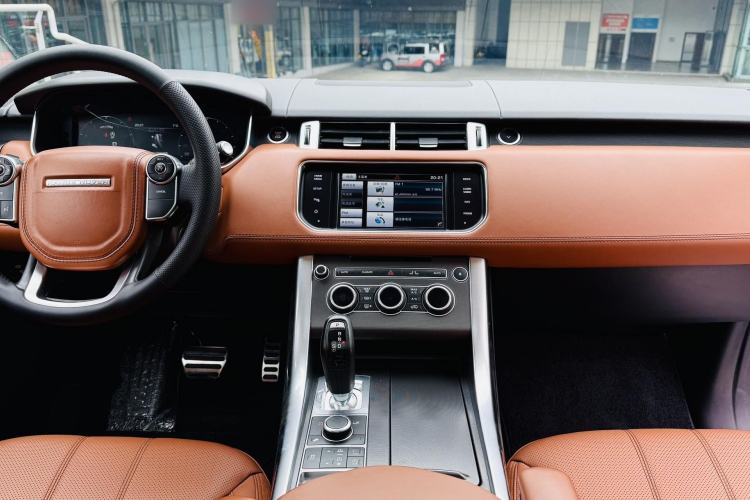 Used Land Rover Range Sport 2015 3.0 SC V6 HSE DYNAMIC Interior 2
