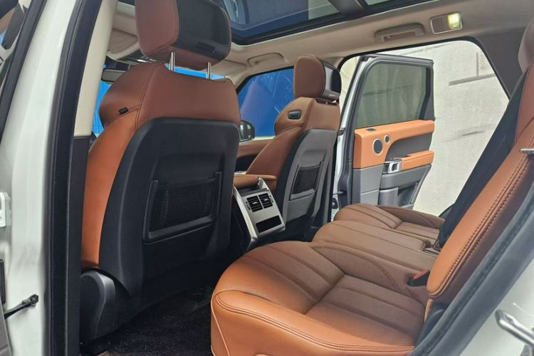 Used Land Rover Range Sport 2015 3.0 SC V6 HSE DYNAMIC Interior 3