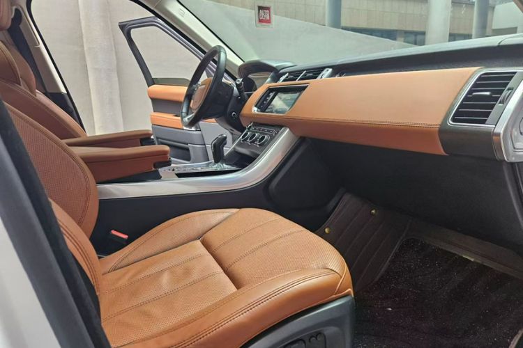 Used Land Rover Range Sport 2015 3.0 SC V6 HSE DYNAMIC Interior 4