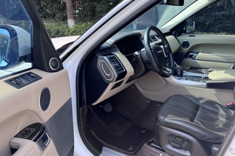 Used Land Rover Range Sport 2015 3.0 SC V6 HSE Interior 5