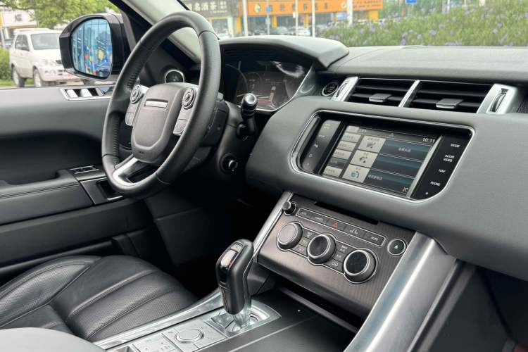 Used Land Rover Range Sport 2015 3.0 SDV6 HSE DYNAMIC Interior 5