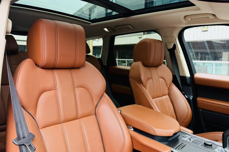 Used Land Rover Range Sport 2015 3.0 SC V6 HSE DYNAMIC Interior 7