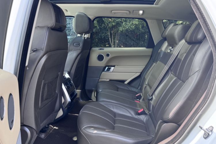Used Land Rover Range Sport 2015 3.0 SC V6 HSE Interior 7