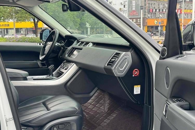 Used Land Rover Range Sport 2015 3.0 SDV6 HSE DYNAMIC Interior 7