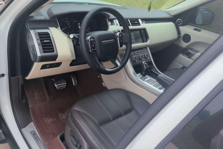 Used Land Rover Range Sport 2015 3.0 SC V6 HSE DYNAMIC Interior 7