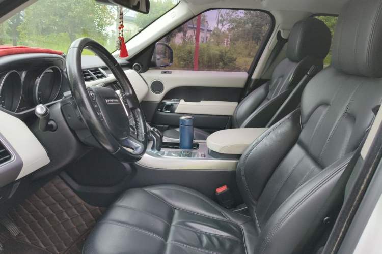 Used Land Rover Range Sport 2015 3.0 SC V6 HSE Left Front Seat