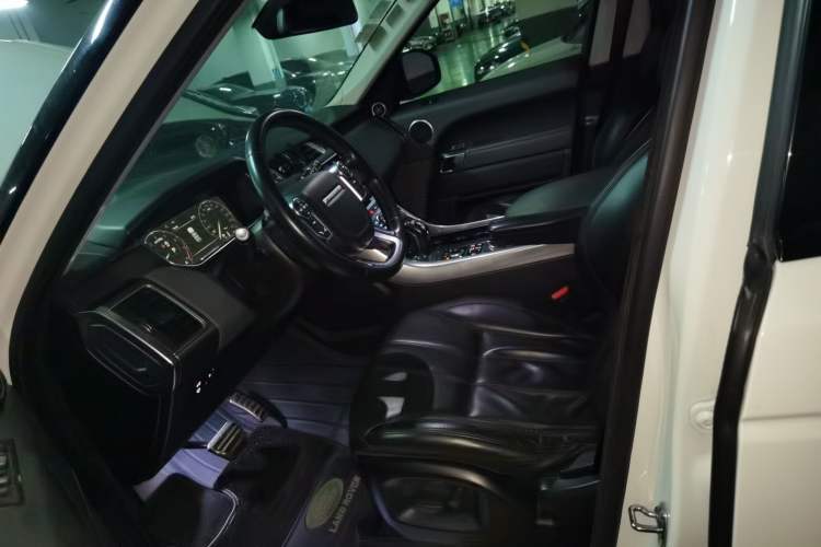 Used Land Rover Range Sport 2015 3.0 SC V6 HSE DYNAMIC Left Front Seat
